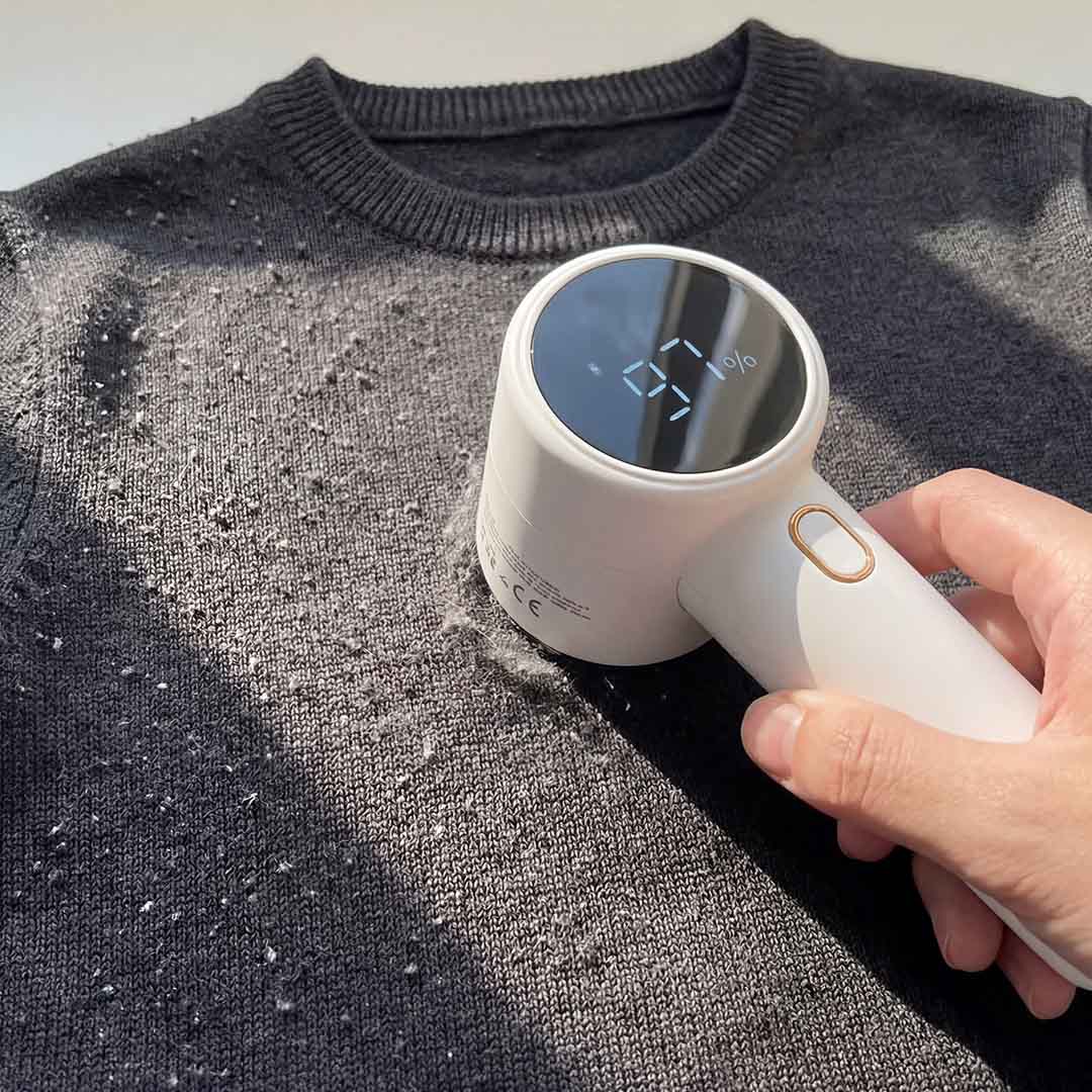 GULGUL - המכשיר שיוריד לכם את הגולגולים מהבגדים והספות